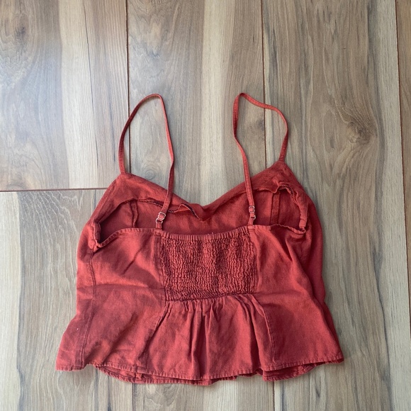 Sim & Sam red crop top - Picture 2 of 2